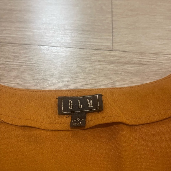 OLM Flutter Sleeve Peplum Blouse - Picture 3 of 5